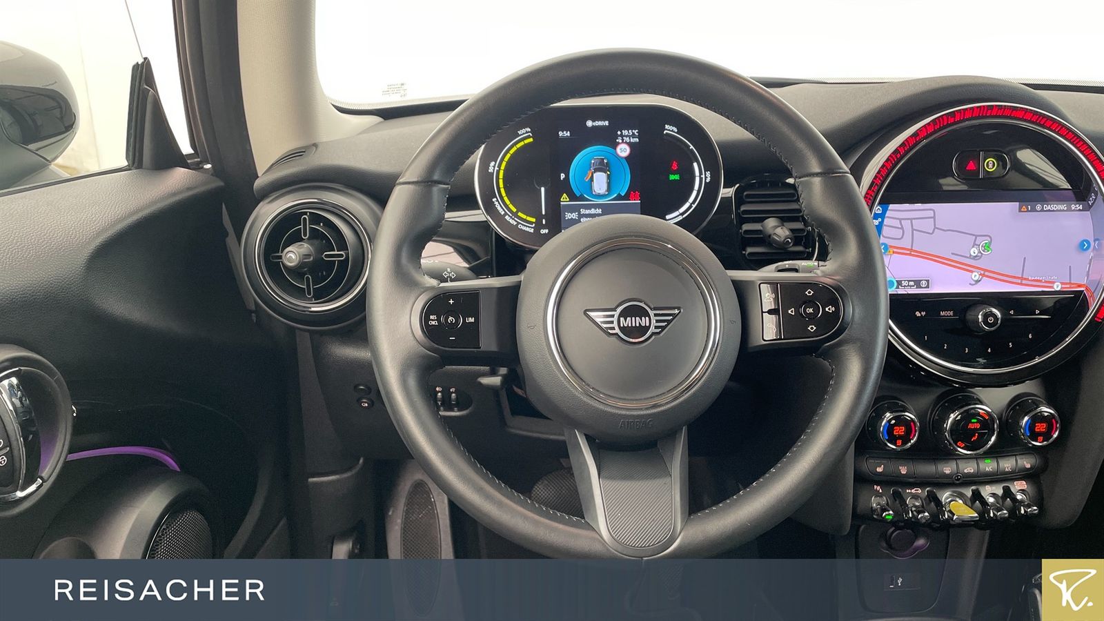 MINI Cooper SE Classic Trim - Samsaru's Car Outlet