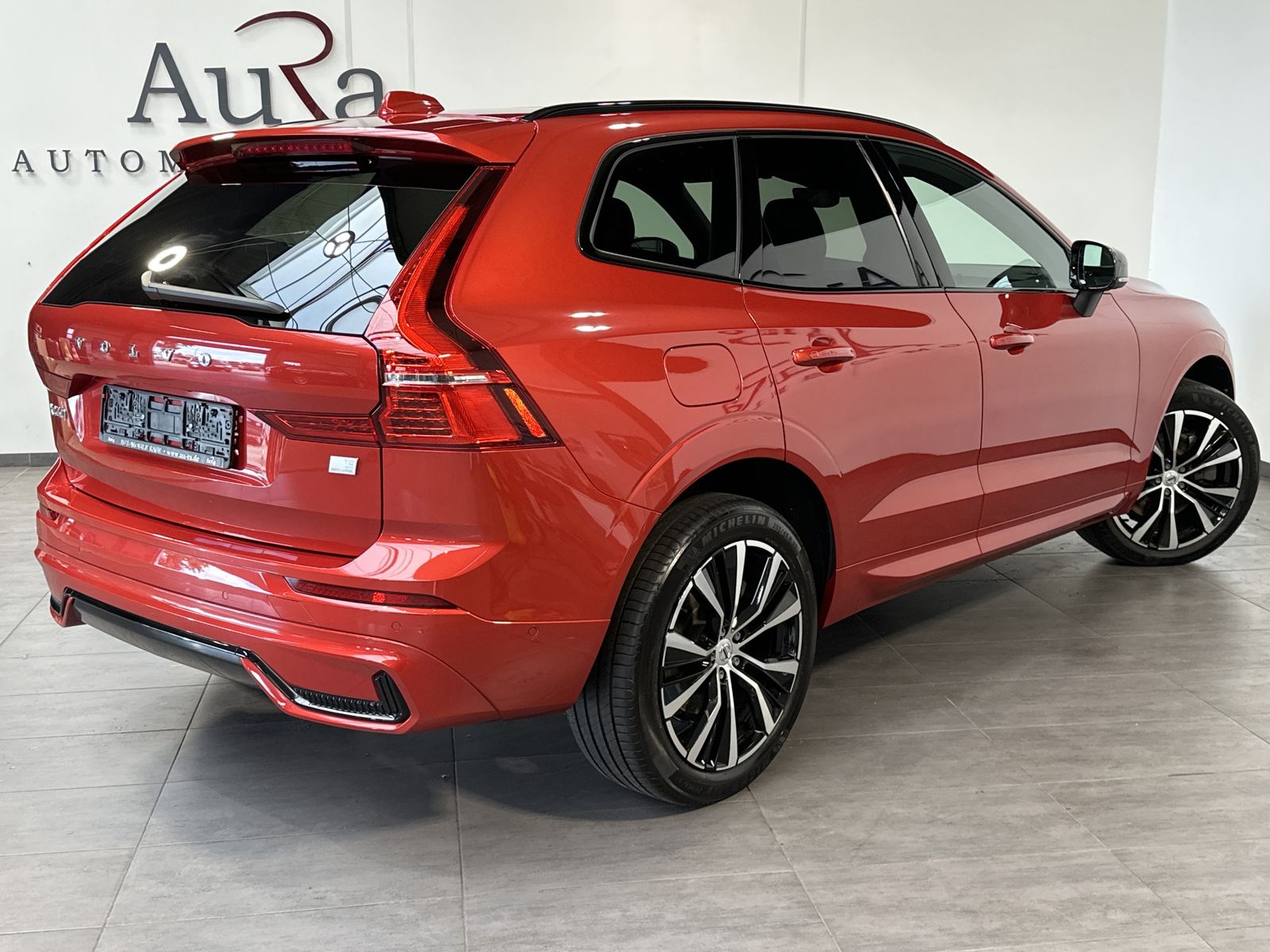 Volvo XC60 T8 AWD Ultimate Dark NAV+LED+360°+PANO+HUD