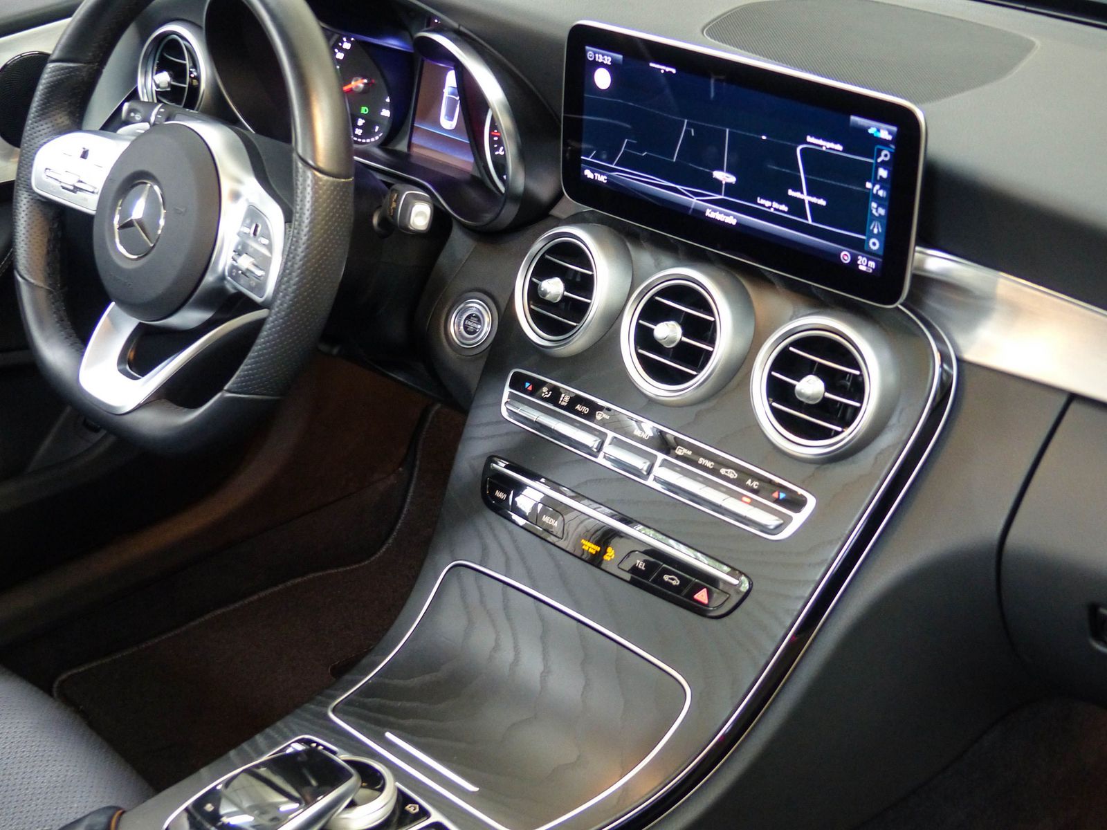 Mercedes-Benz C 200 Cabrio AMG - Samsaru's Car Outlet