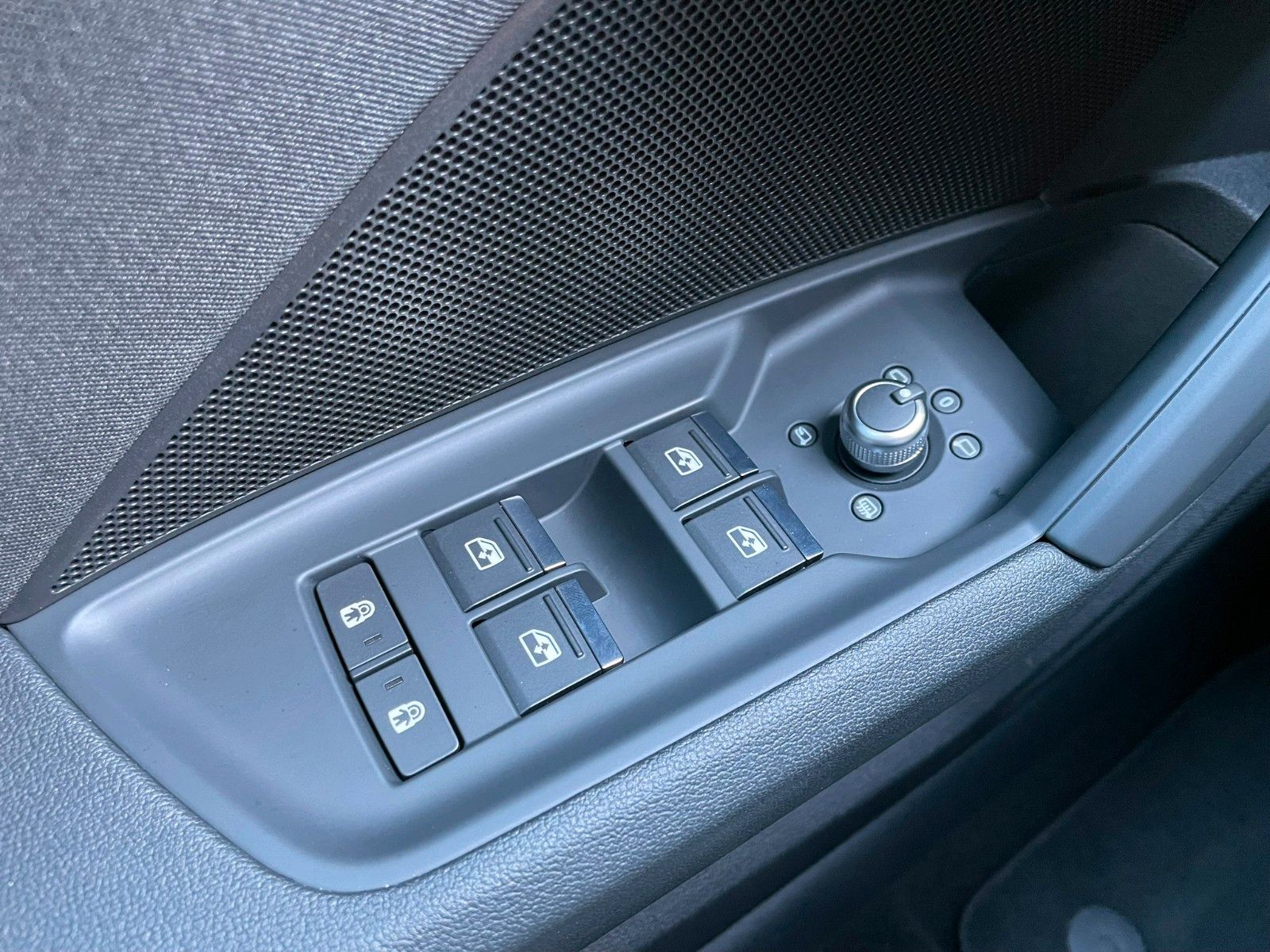 Audi A3 Sportb. 35 TFSI LED Navi Standh.AHK Kam.