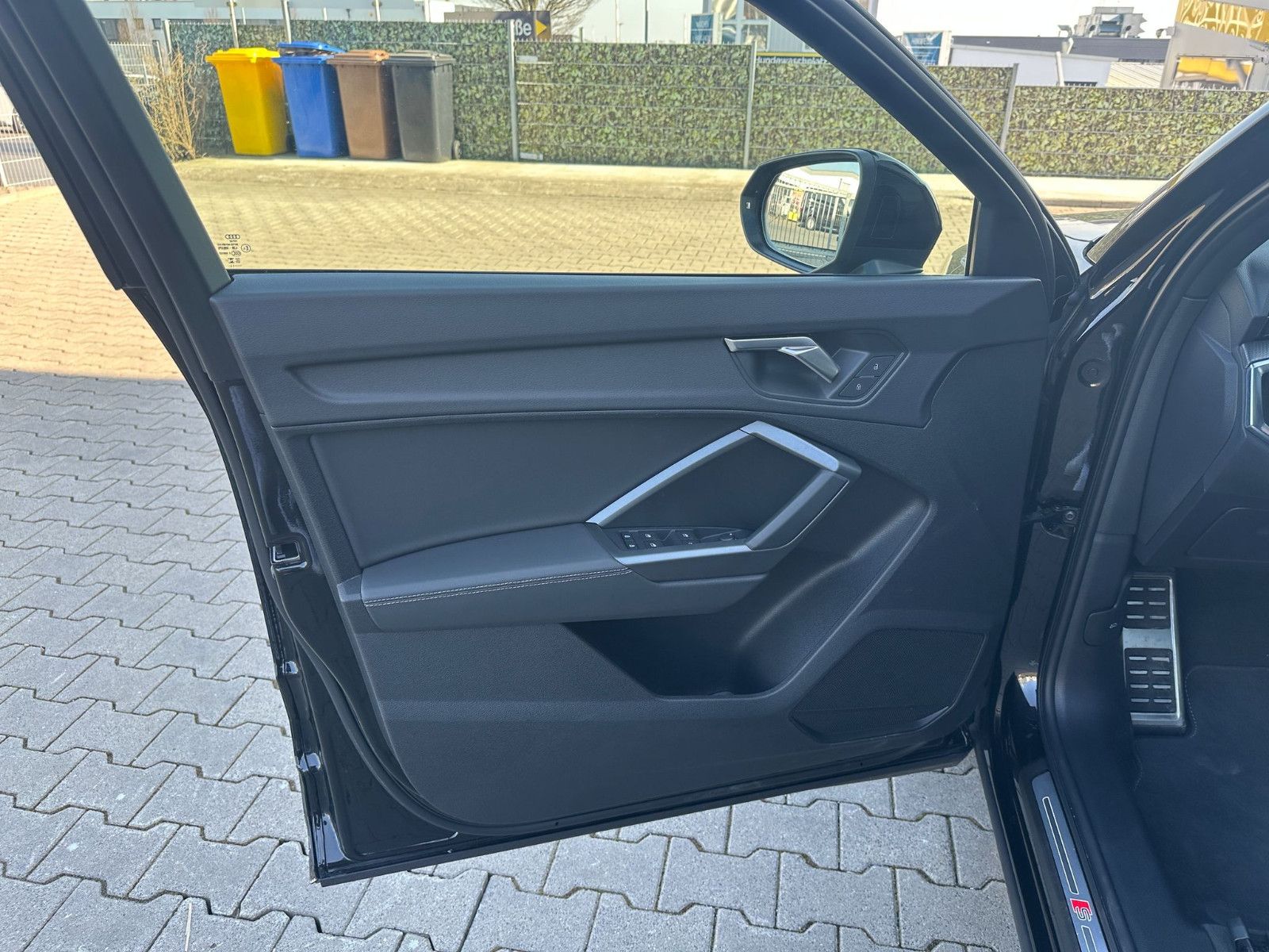 Audi Q3 35 TDI Sportback S line - Samsaru's Car Outlet