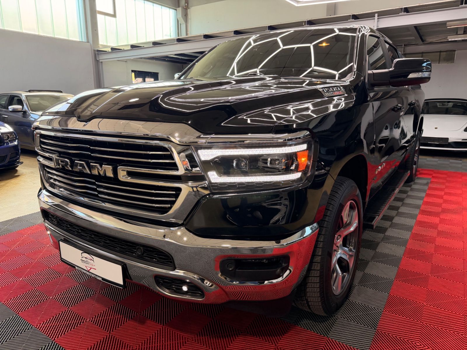 Dodge RAM 1500 3.0 EcoDiesel Bighorn Kamera Hardtop