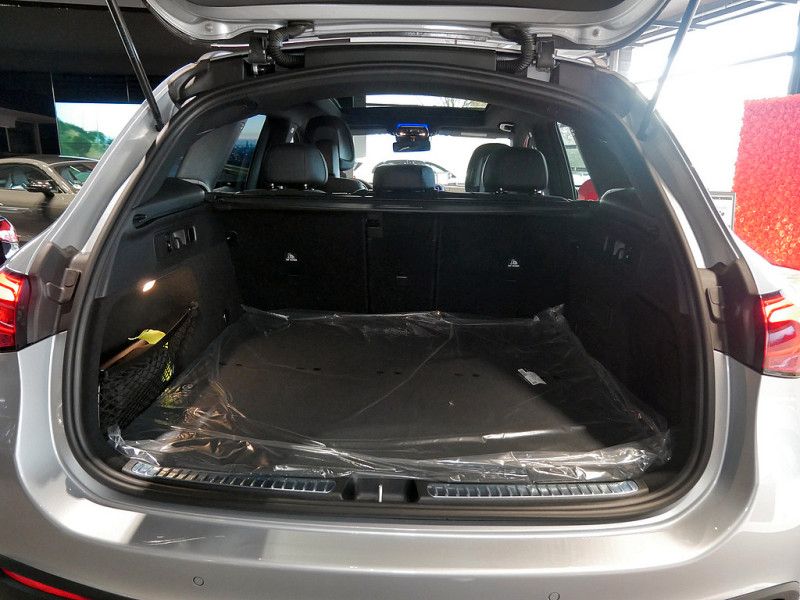 Mercedes-Benz GLC 200 d 4M AMG NIGHT MEMO 360 AHK DISTR KAMERA