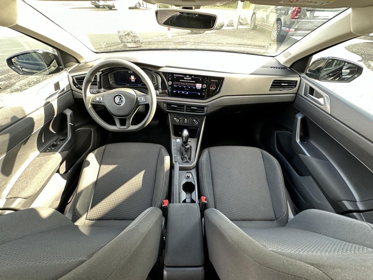Volkswagen Polo 1.0 TSI DSG - Samsaru's Car Outlet