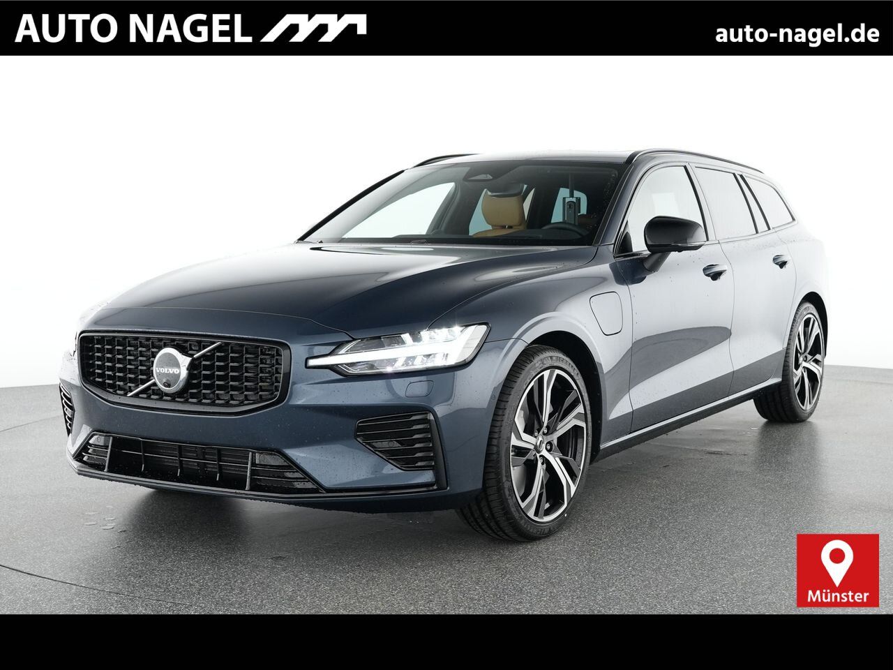 Volvo V60 T6 Ultra Dark B&W|MASSAGE|LEDER BRAUN|AHK|
