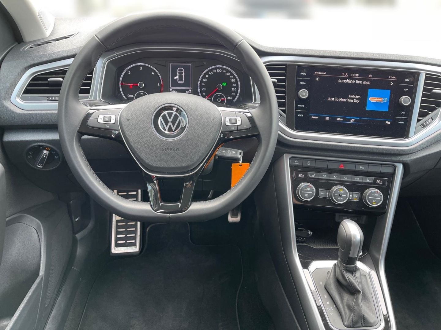 Volkswagen T-Roc Active 2.0 TDI DSG - Samsaru's Car Outlet