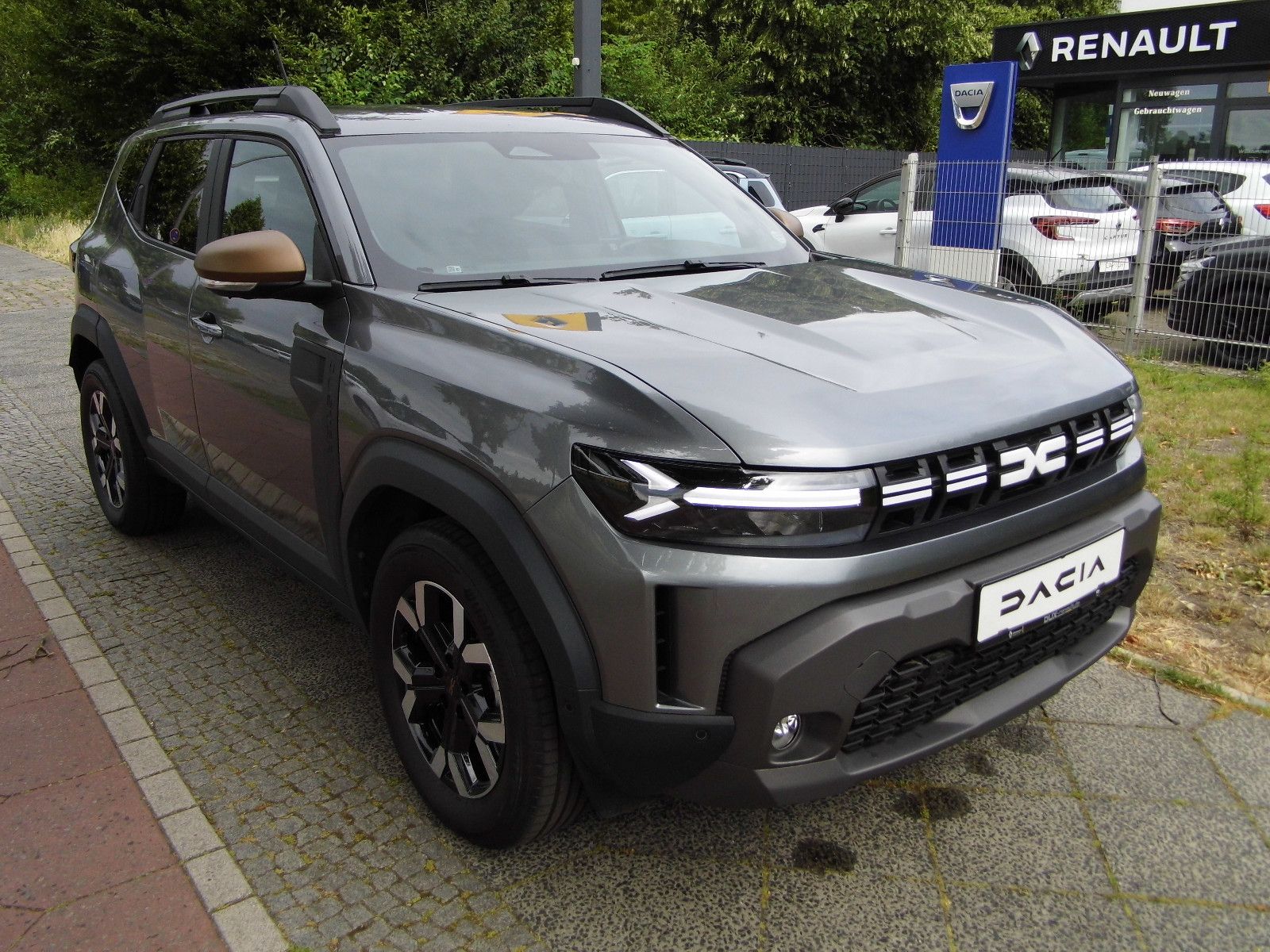 Dacia Duster III TCe 130 Extreme - Samsaru's Car Outlet