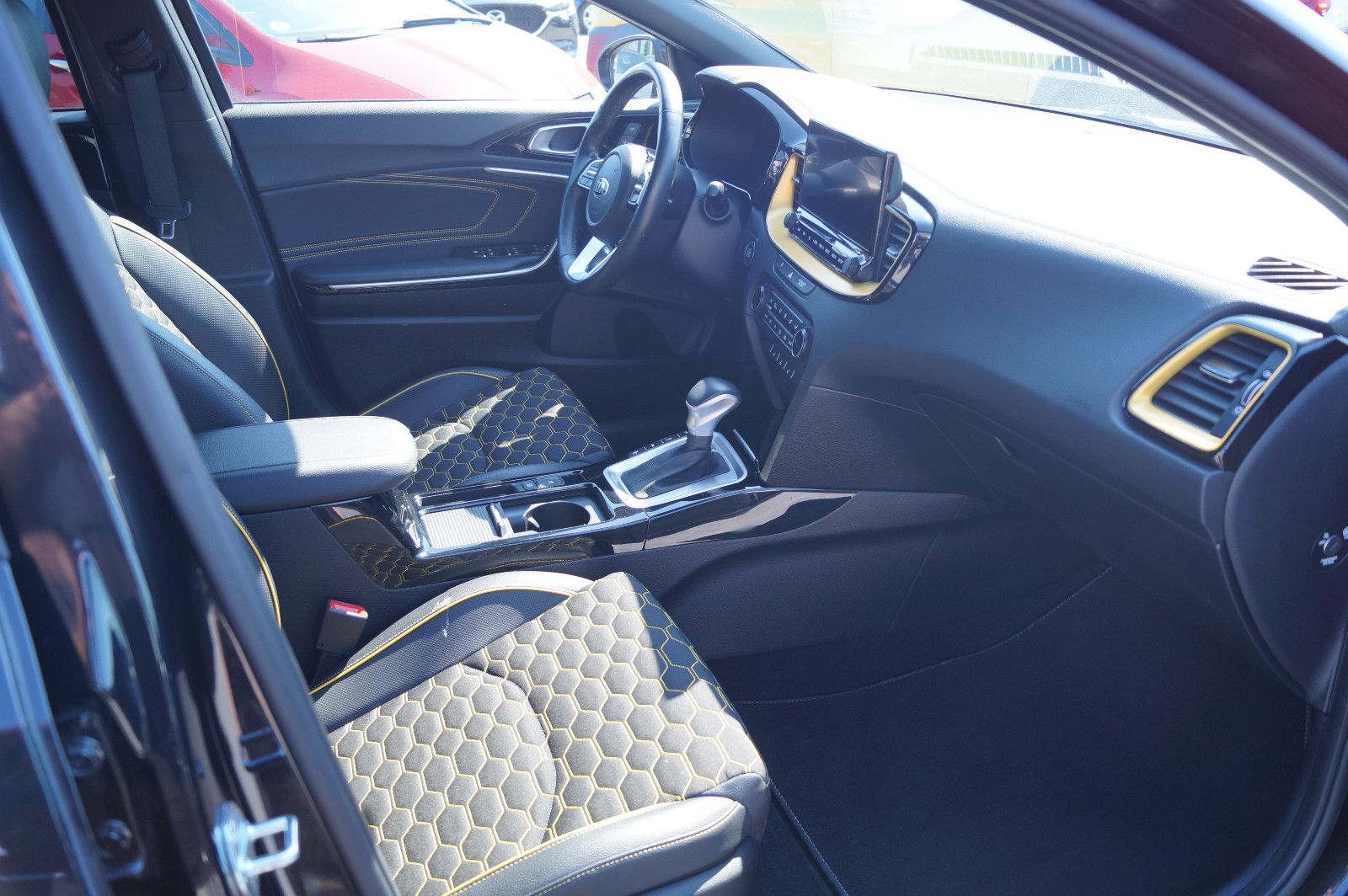 Kia XCeed Xdition - Samsaru's Car Outlet