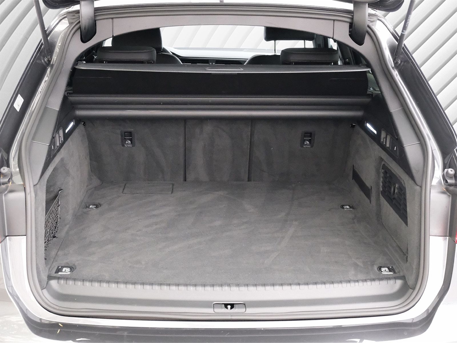 Audi A6 Avant 55 TFSIe Hybrid - Samsaru's Car Outlet