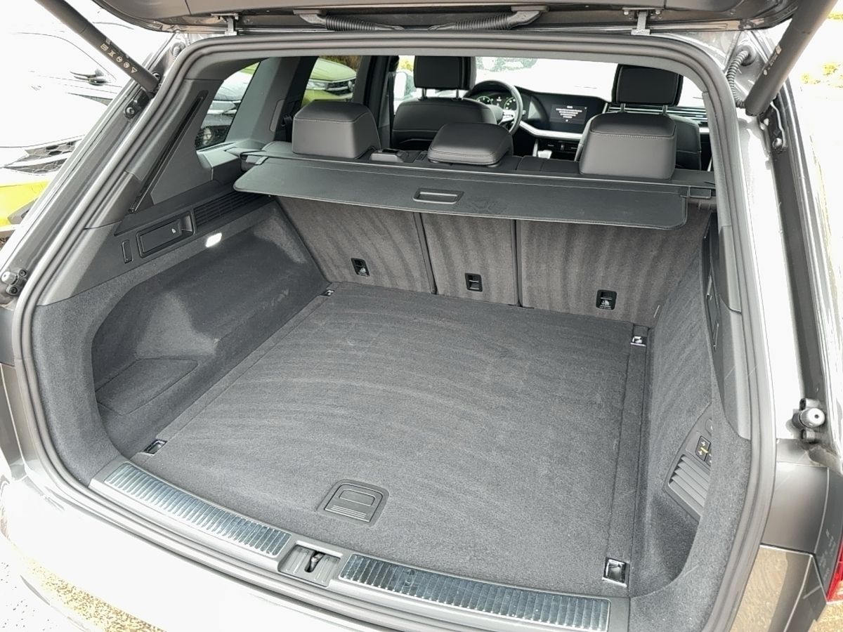 Volkswagen Touareg Facelift Edition TDi - Samsaru's Car Outlet