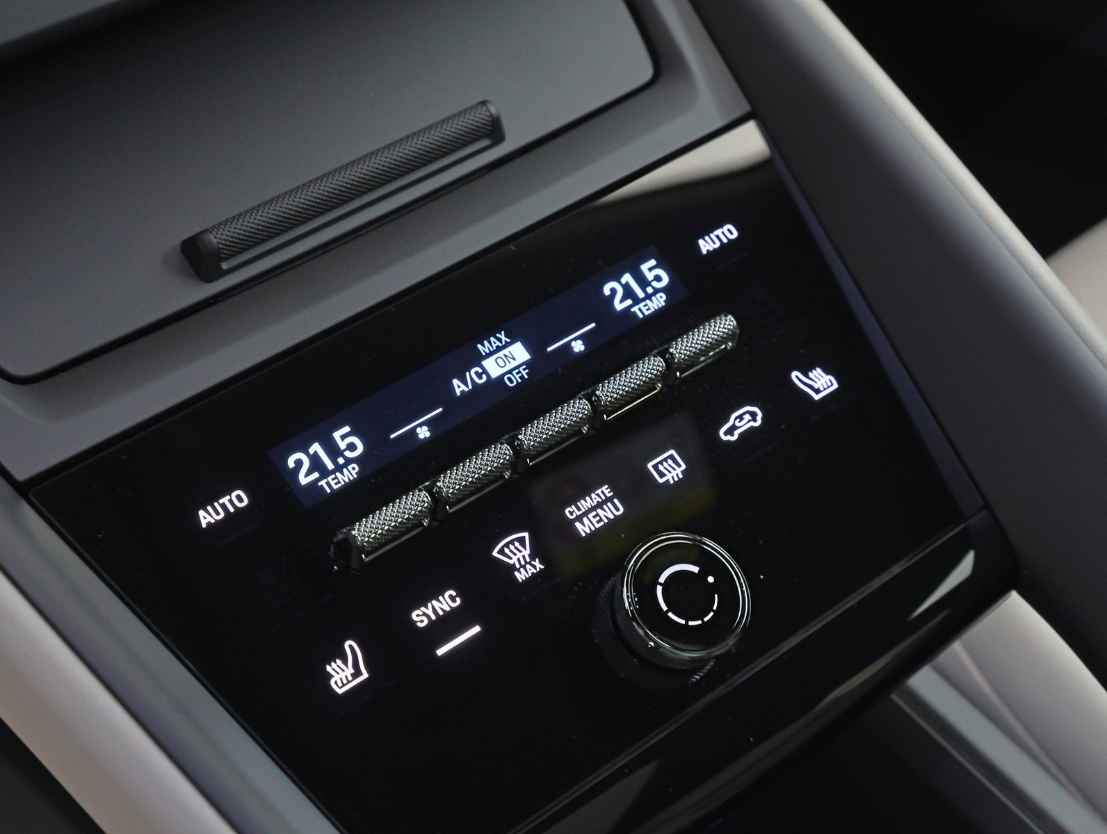 Porsche Macan Electric 4