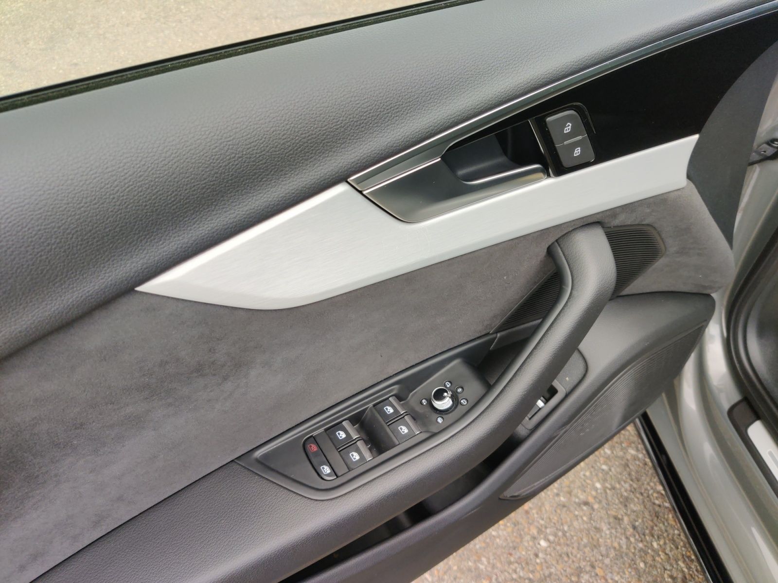 Audi A4 Avant 45 TFSI q. S-Tronic S-Line - Samsaru's Car Outlet