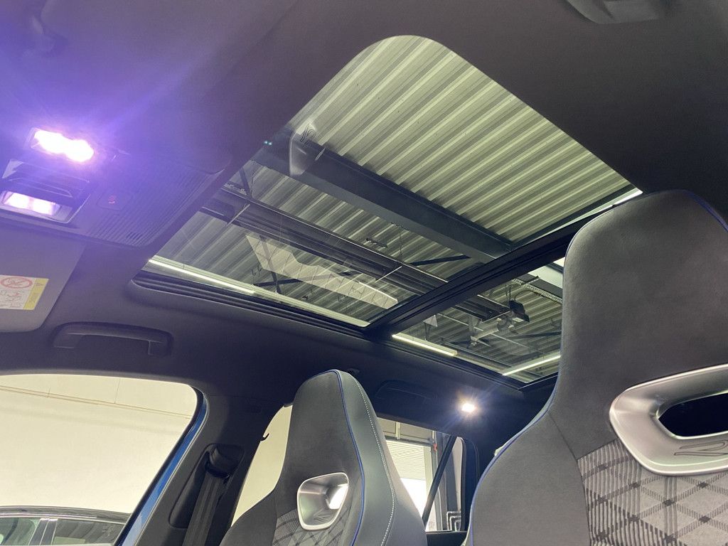 Volkswagen Passat Variant 1.5 TSI eHybrid R-Line DSG AHK
