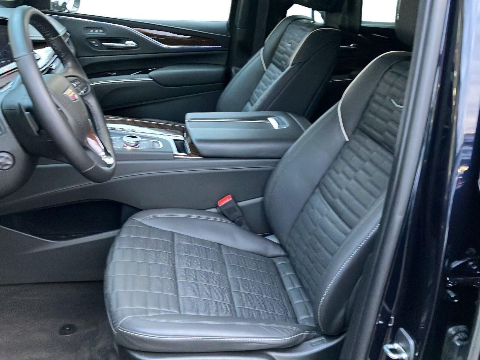 Cadillac Escalade Sport Platinum AWD *Voll*