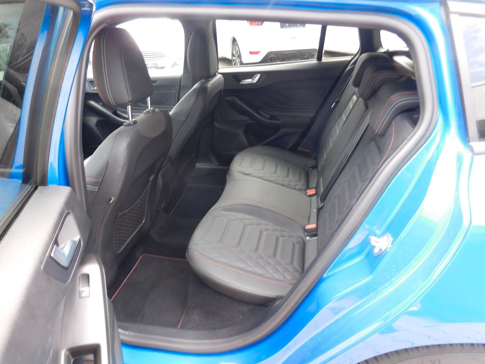 Ford Focus Turnier 1.0 EcoBoost Aut. ST-Line X*4J.GAR