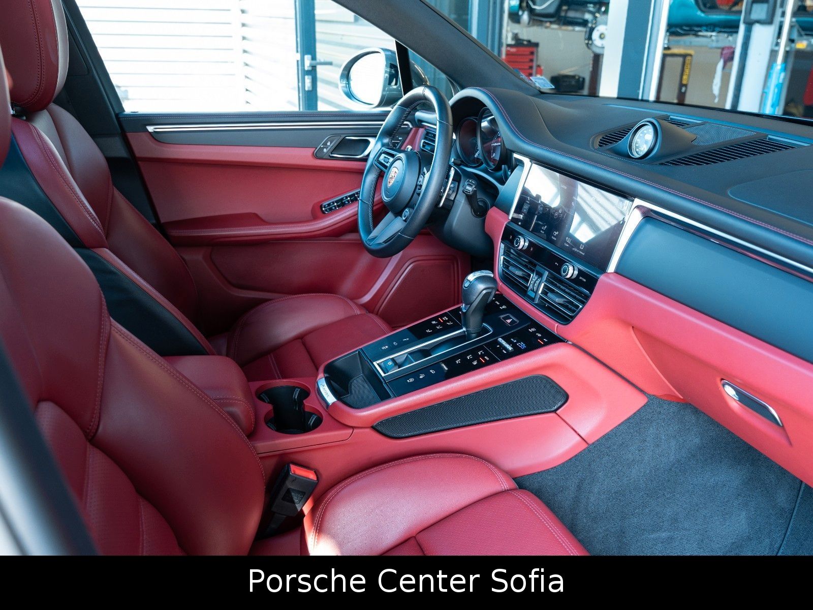 Porsche Macan T