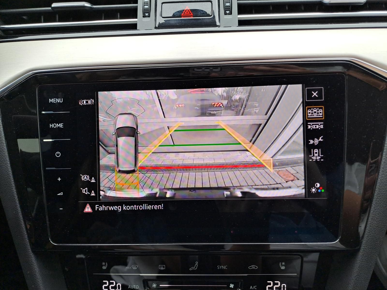 Volkswagen Passat Elegance 2.0 TDI+200PS+4M+Navi+RFK+Standh