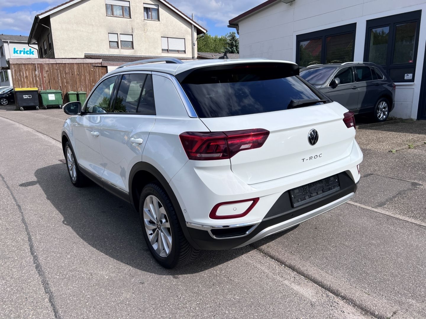 Volkswagen T-Roc 1.0TSI Style - Samsaru's Car Outlet