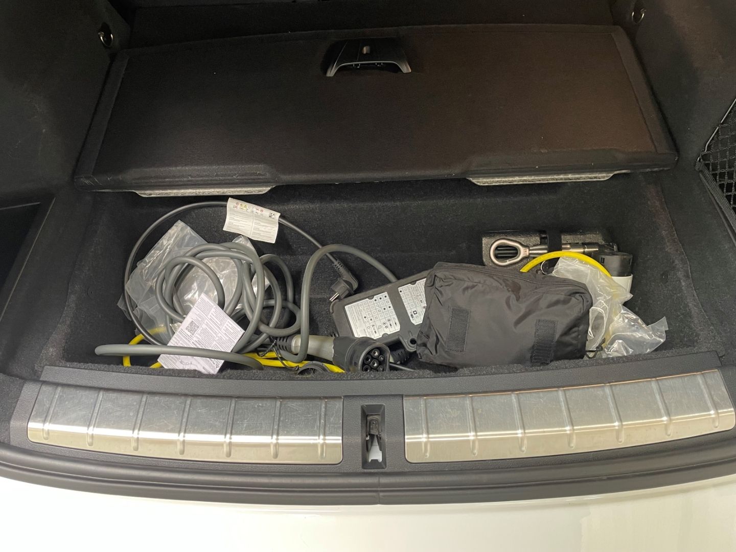 BMW X1 xDrive 25e Sport Line - Samsaru's Car Outlet