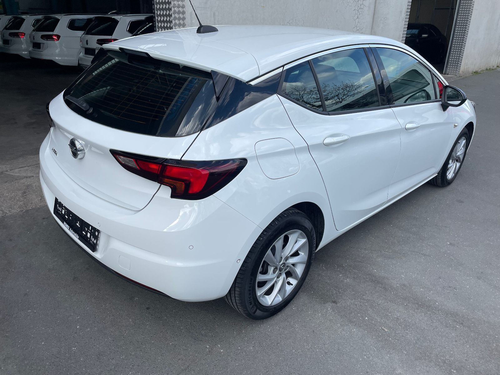 Opel Astra 1.5 D Autom. Limousine - Samsaru's Car Outlet