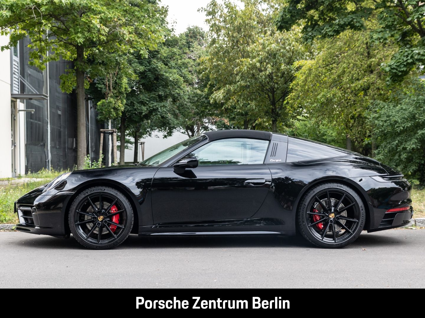 Porsche 992 911 Targa 4S BOSE Sportabgas SportDesign LED