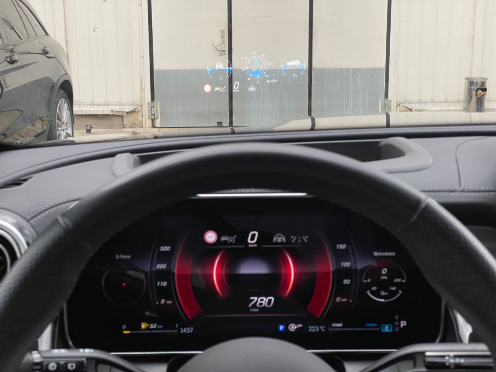 Mercedes-Benz GLC200 AMG 4M_Pano_HuD_Memory_Keyless_Distro_360