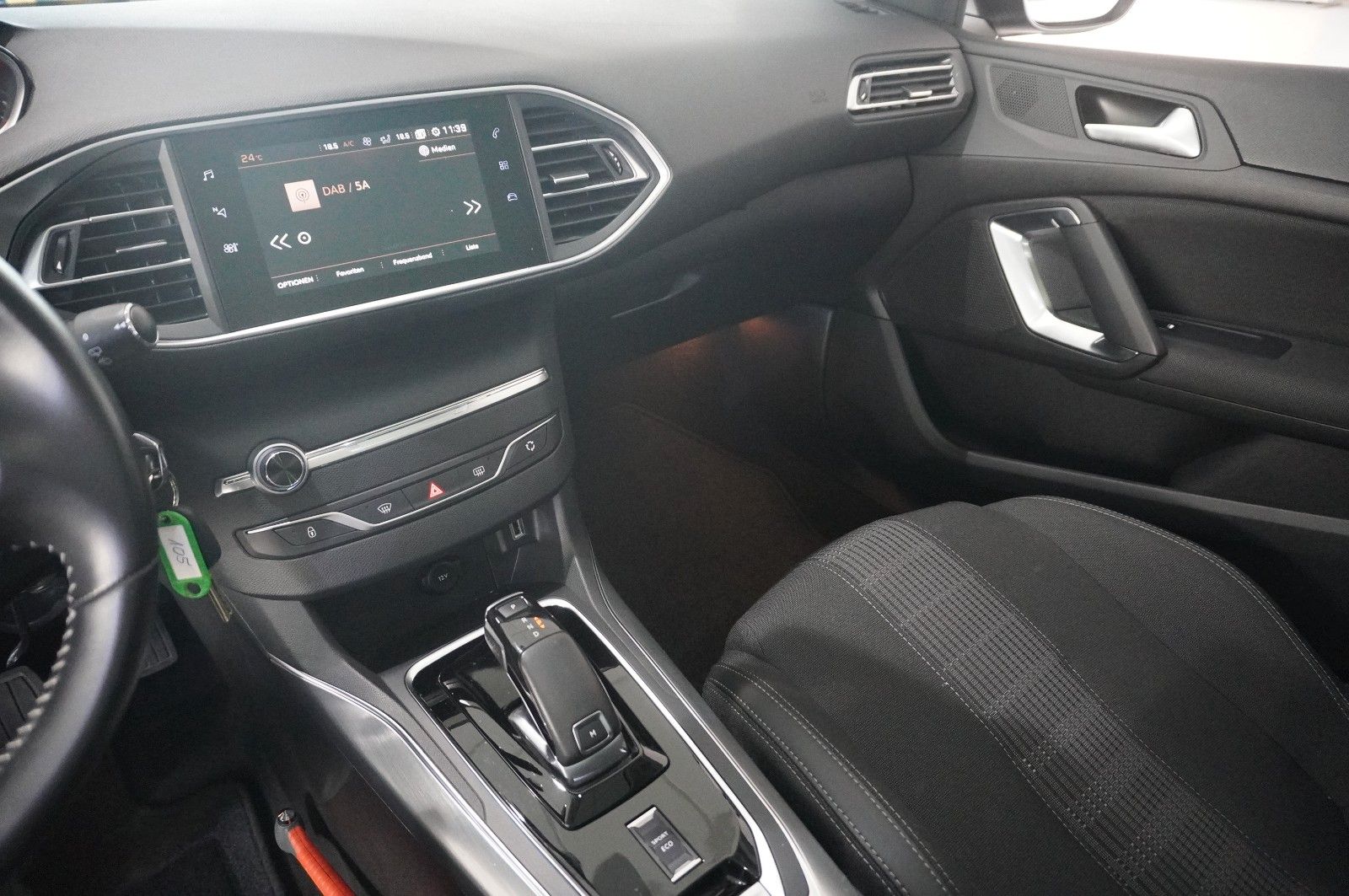 Peugeot 308 SW 1.5D ALLURE - Samsaru's Car Outlet