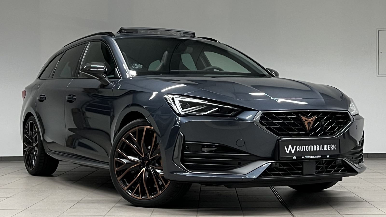 Cupra Leon Sportstourer VZ e-Hybrid - Samsaru's Car Outlet