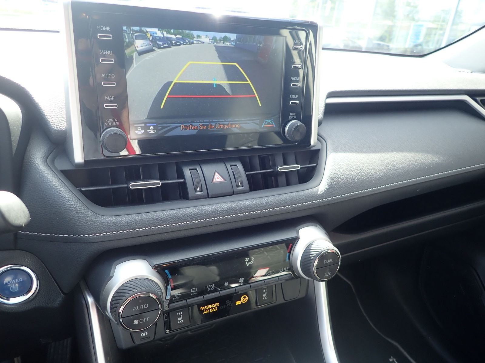 Toyota RAV 4 Hybrid - Samsaru's Car Outlet