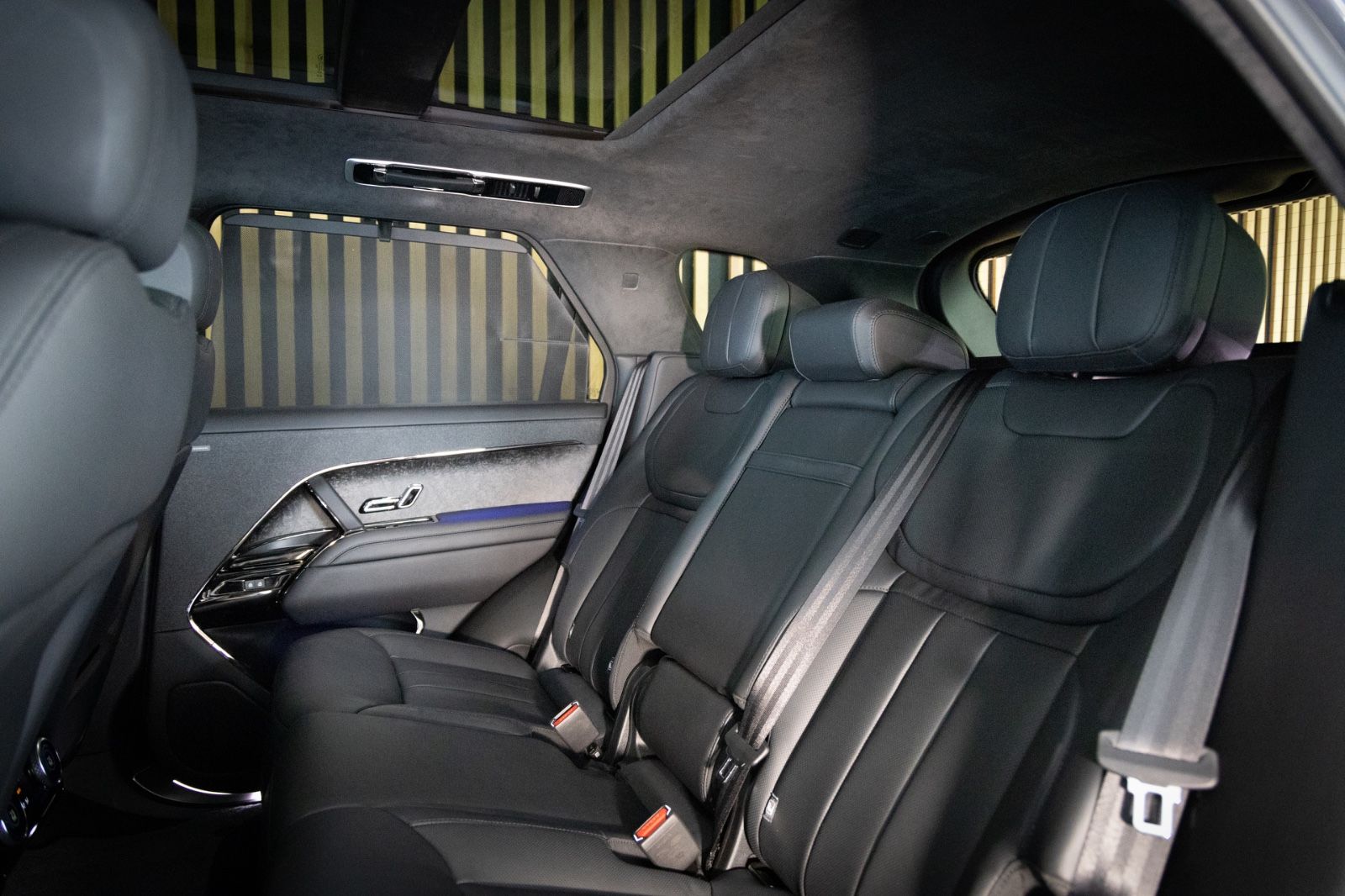 Range Rover Sport D350 First Edition - Samsaru's Car Outlet