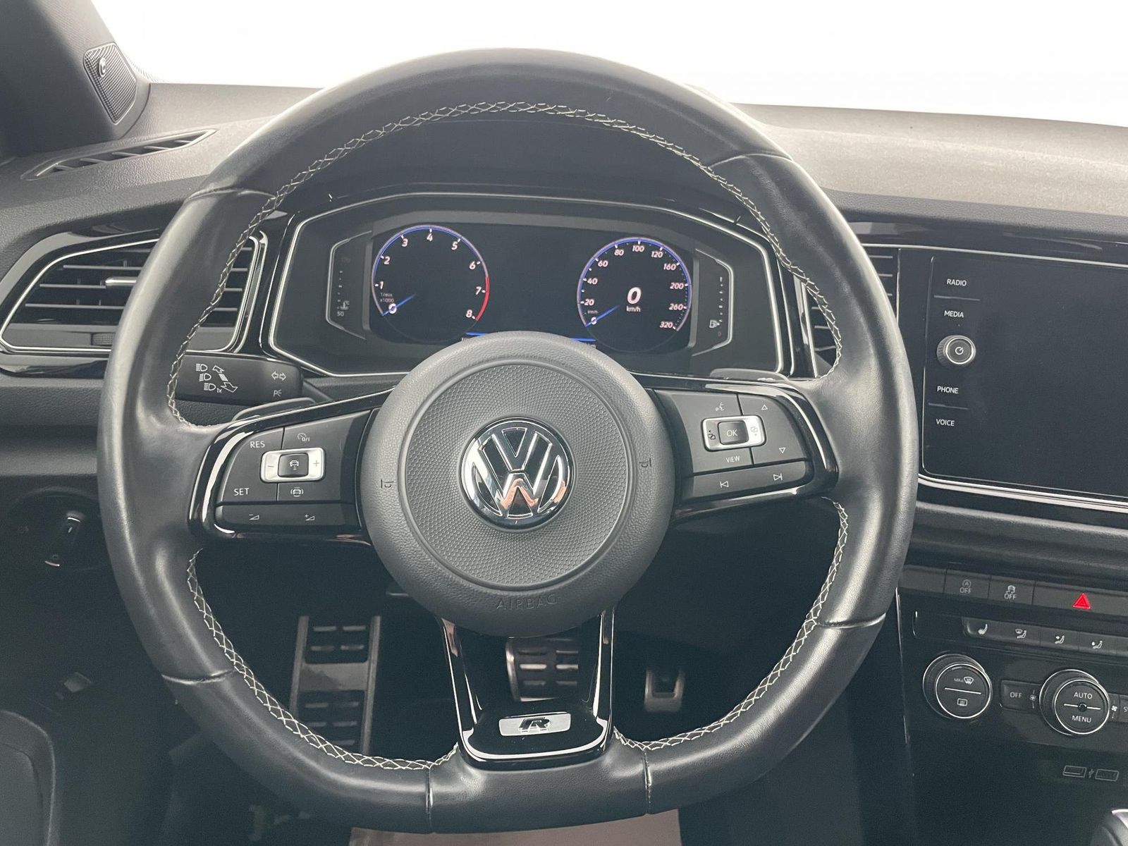 Volkswagen T-Roc 2.0 TSI 4-Motion R - Samsaru's Car Outlet
