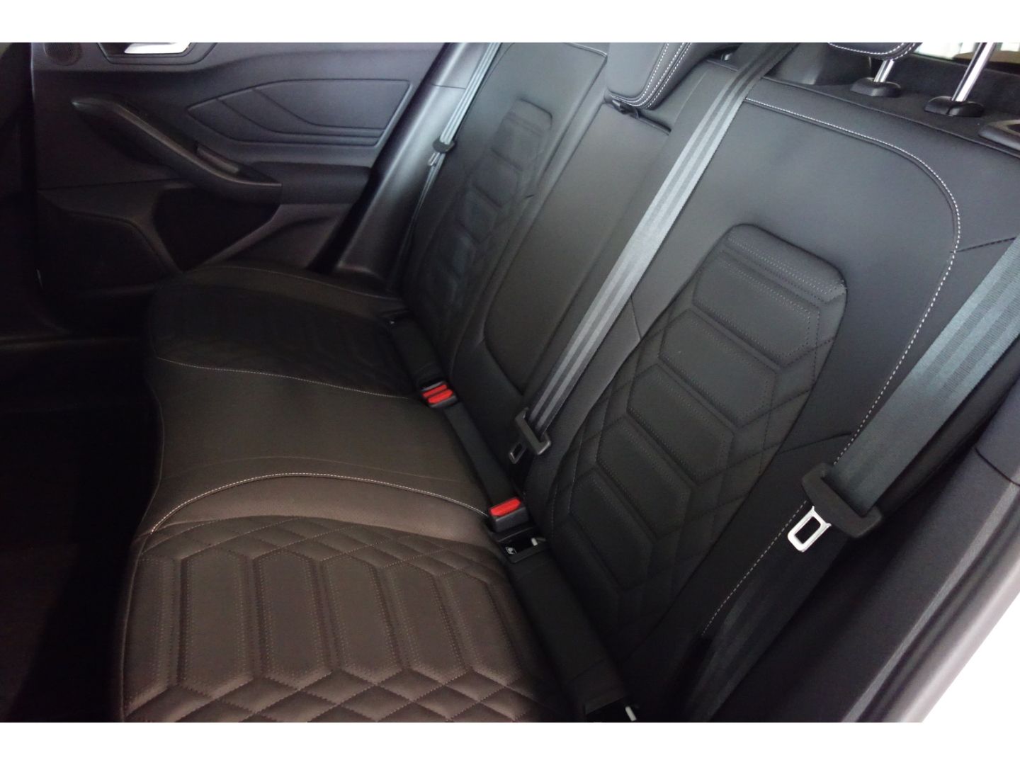 Ford Focus Active X 1.0 EcoBoost MHEV el. Pano Navi L