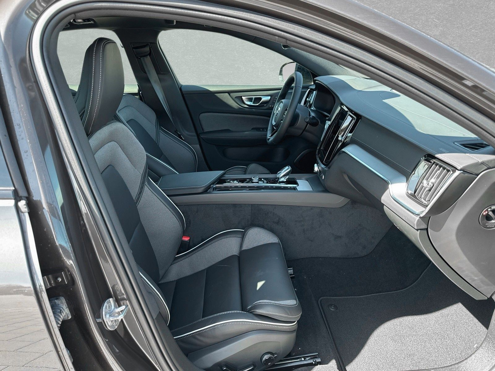 Volvo S60 B5 AWD Mild-Hybrid Ultimate Dark ACC BLIS SD