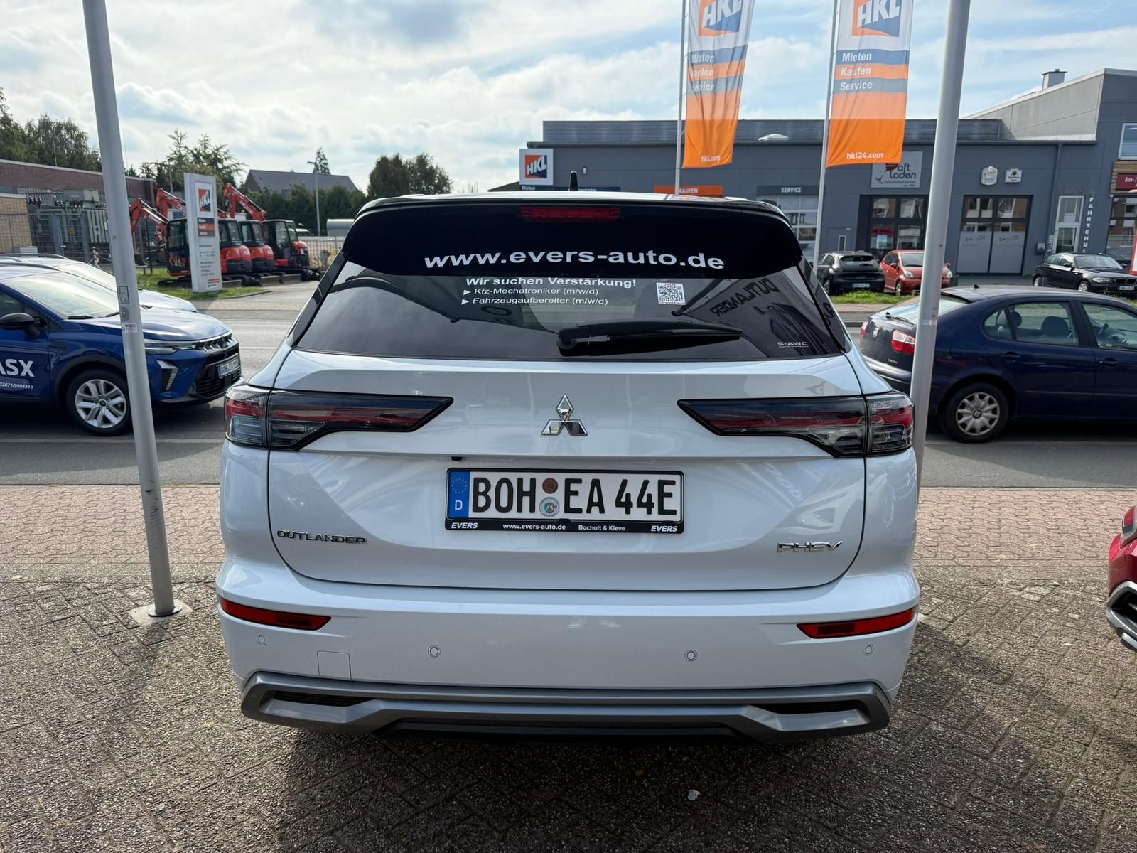 Mitsubishi Outlander PHEV Top *LED *SHZ *HUD *Sound