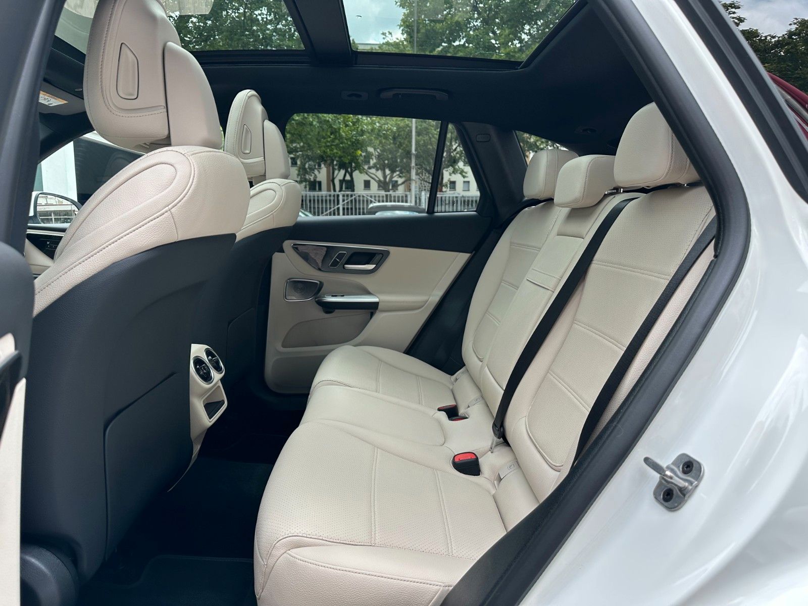 Mercedes-Benz GLC 400e 4M - Samsaru's Car Outlet