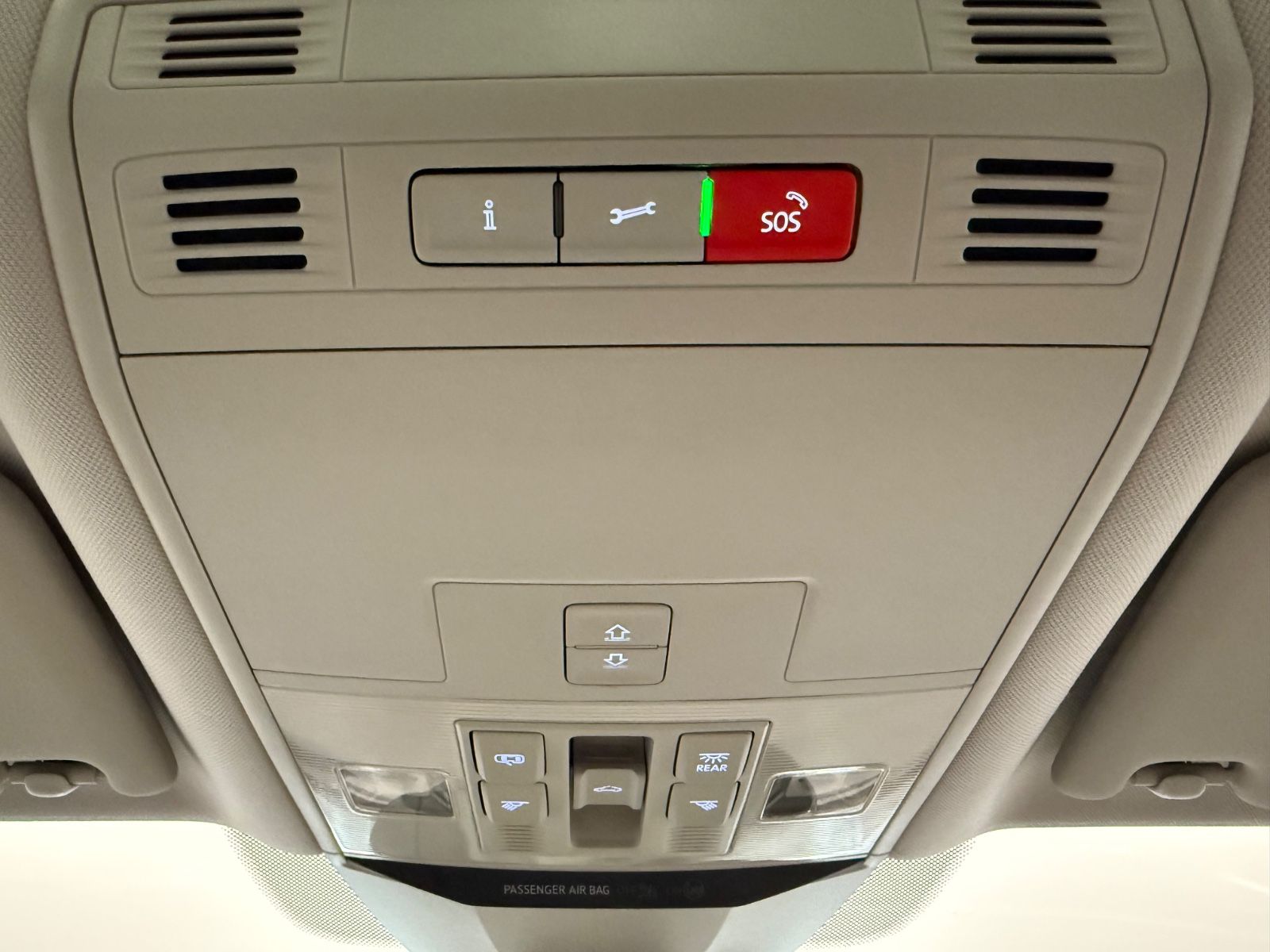 Volkswagen Passat Elegance 1.5 TSI - Samsaru's Car Outlet