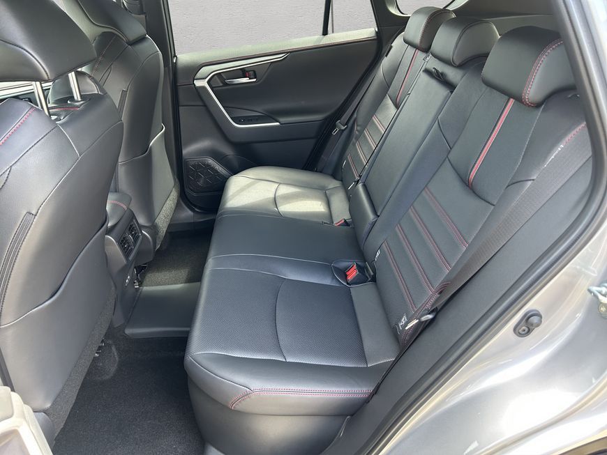 Toyota RAV 4 Plug-in-Hybrid Style AHK