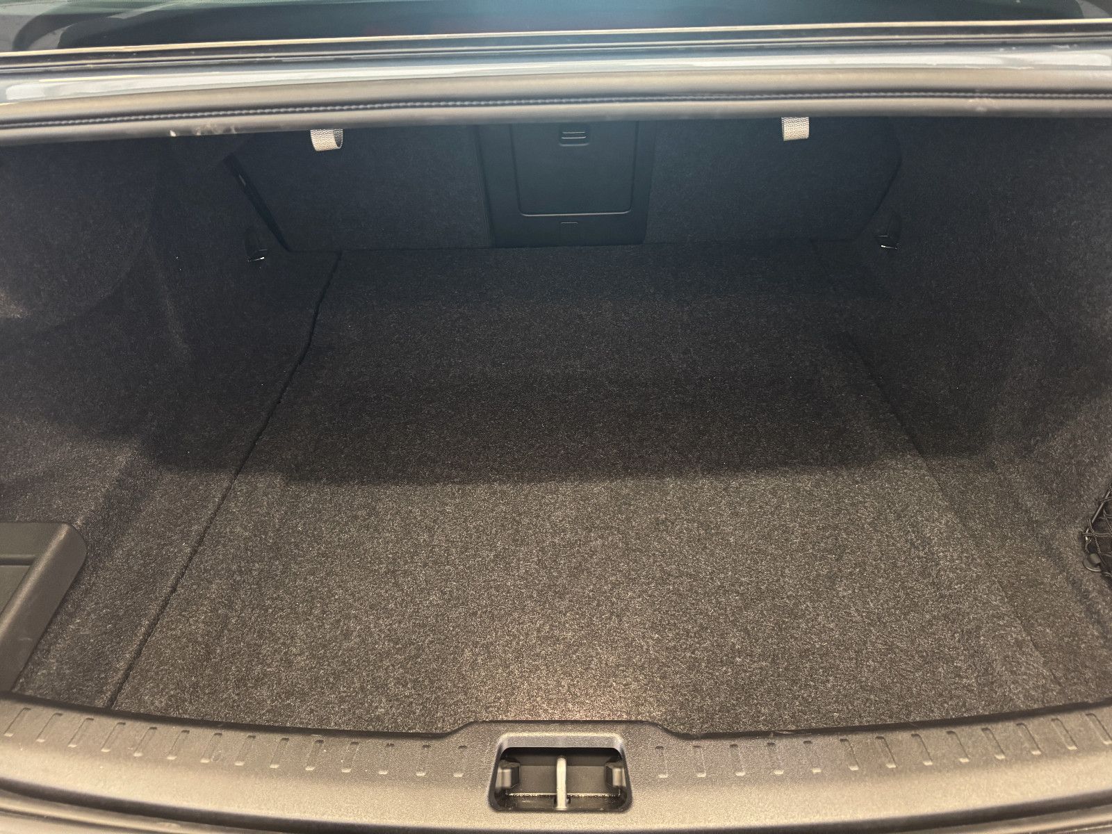 Volvo S60 B5 Ultimate Dark AWD GSD Massage Standheiz.