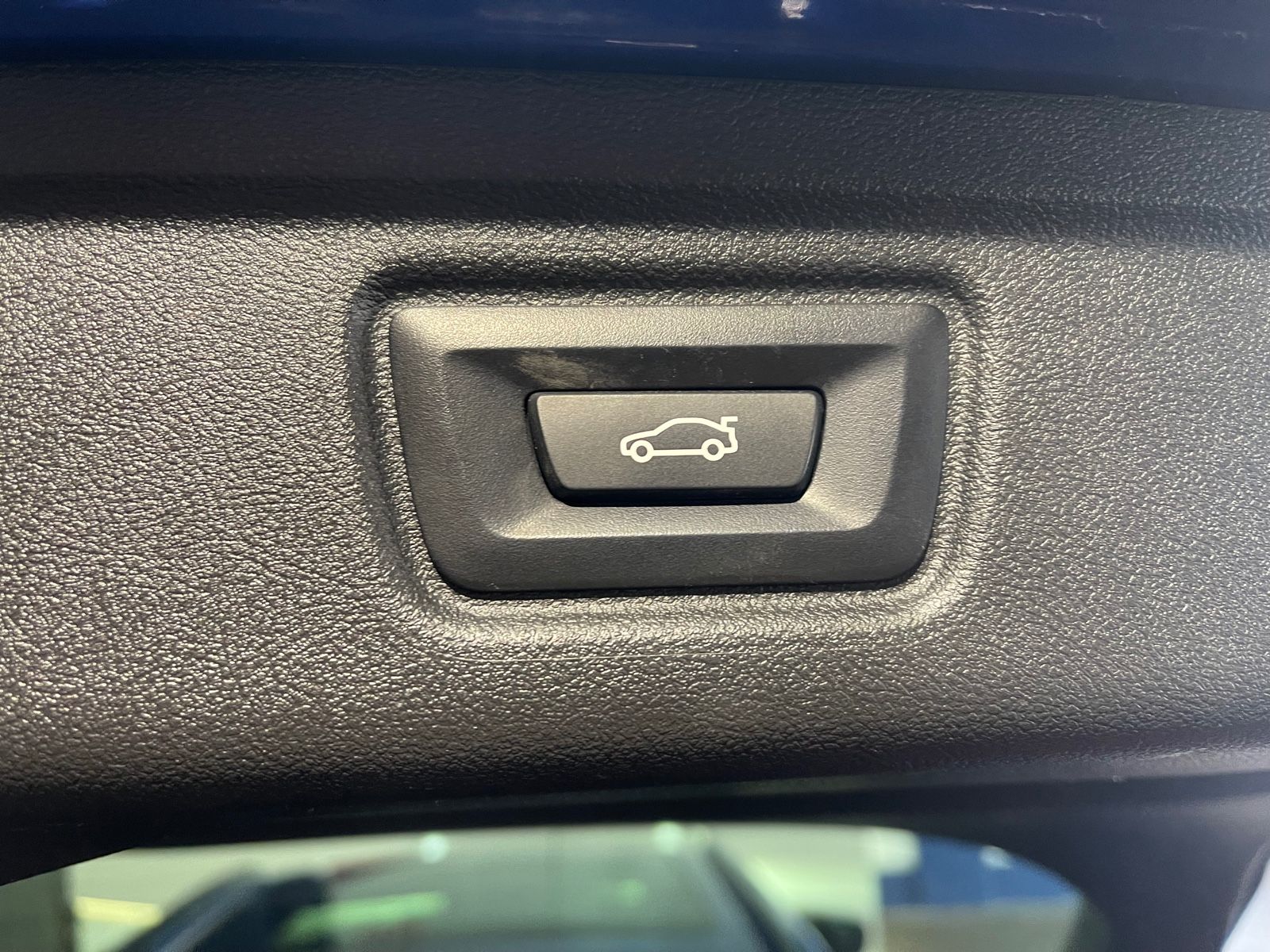 BMW 320d Touring xDrive M Sport - Samsaru's Car Outlet