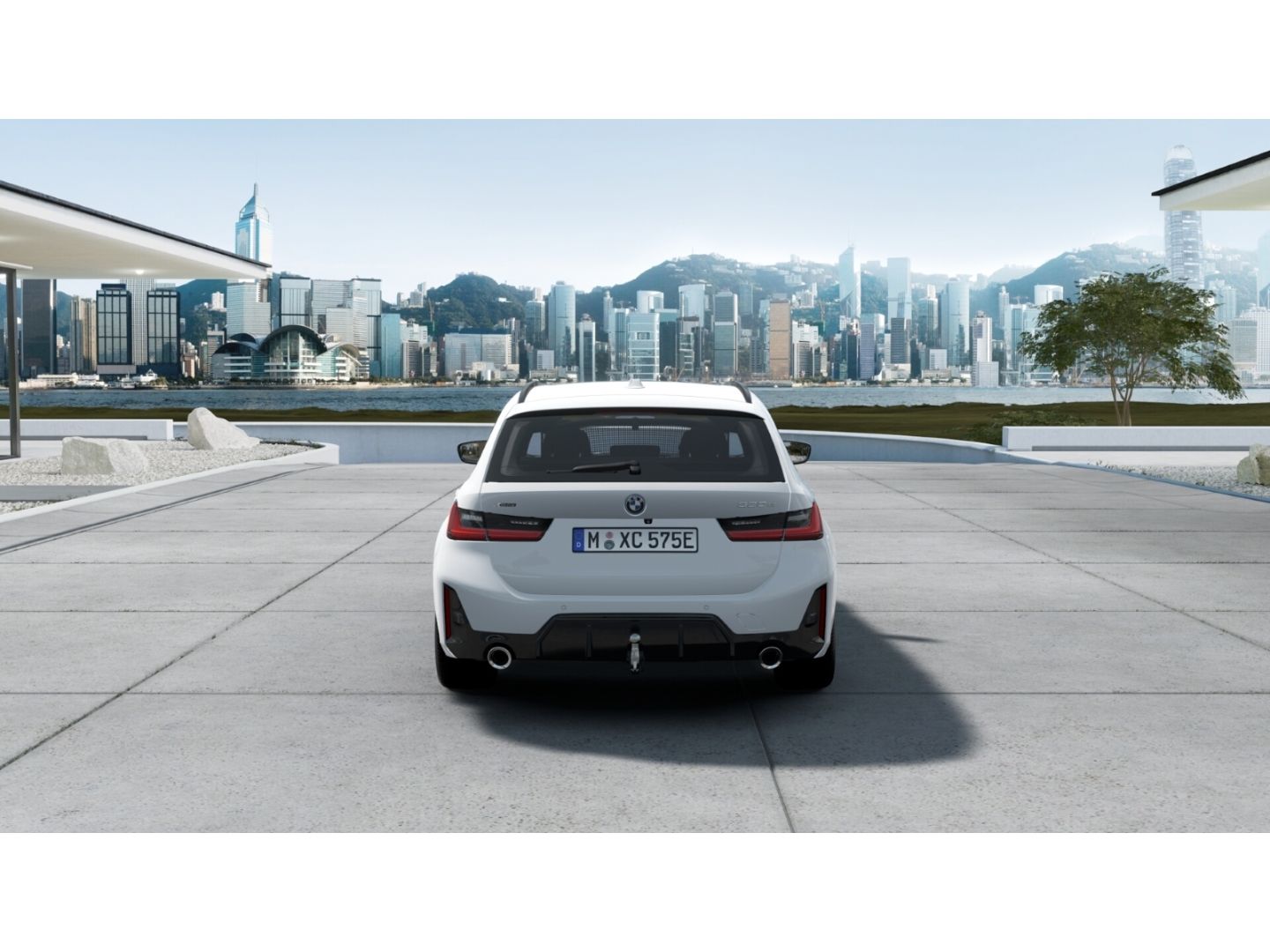 BMW 330 e xDrive Tour. M Sport HUD Pano Harman/K. AH
