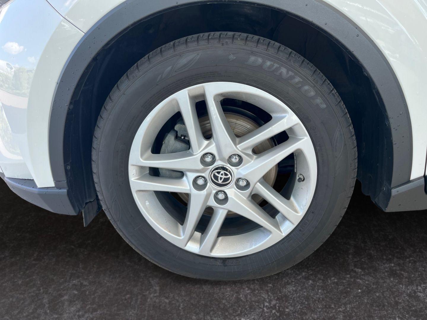 Toyota C-HR 1.8 Hybrid Business-Edition - Samsaru's Car Outlet