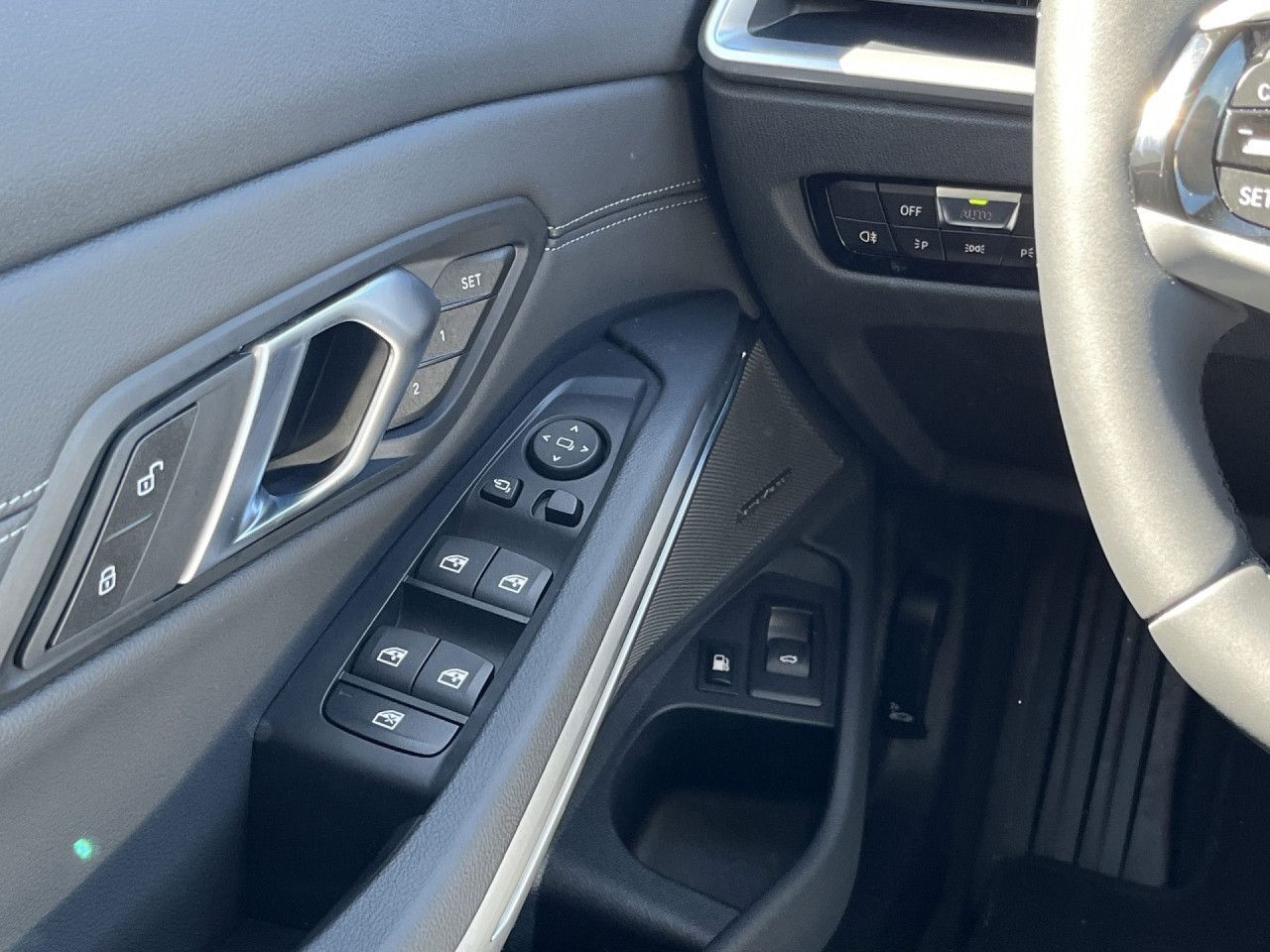 BMW 330e Touring HUD H/K DAB SHZ PA+ St+GO adLED 18"