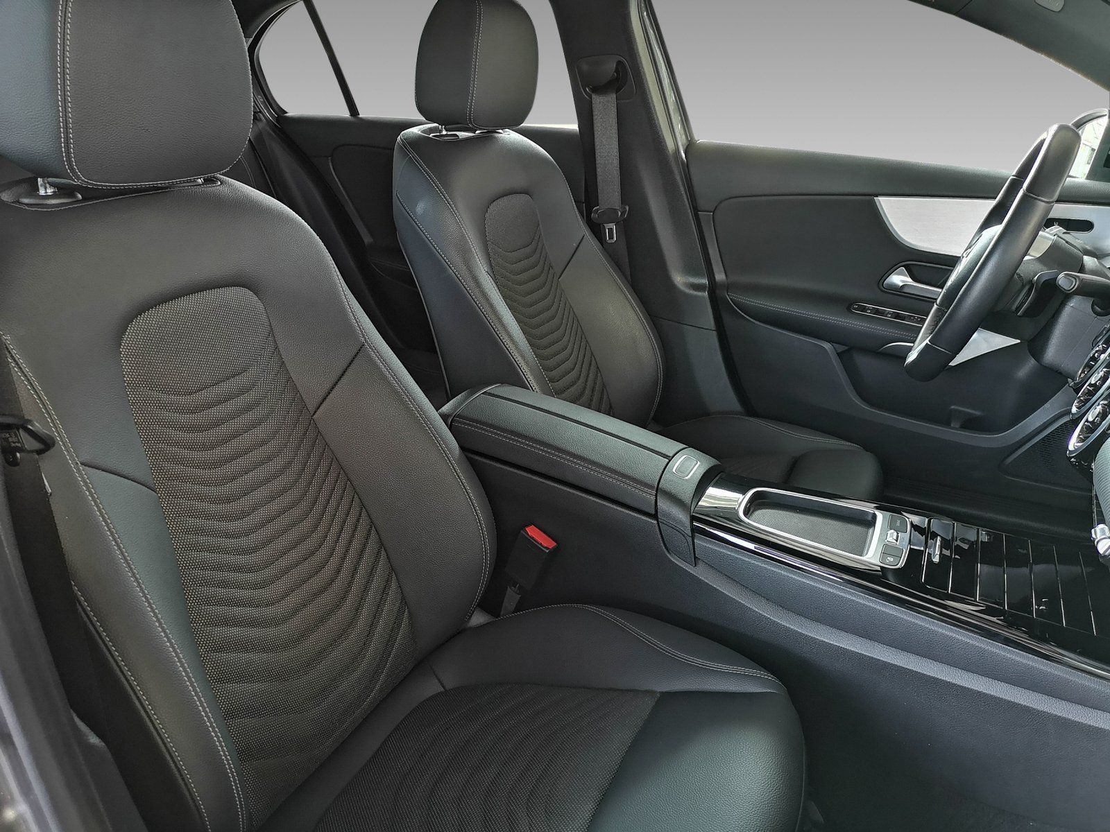 Mercedes-Benz A 180 Progressive - Samsaru's Car Outlet