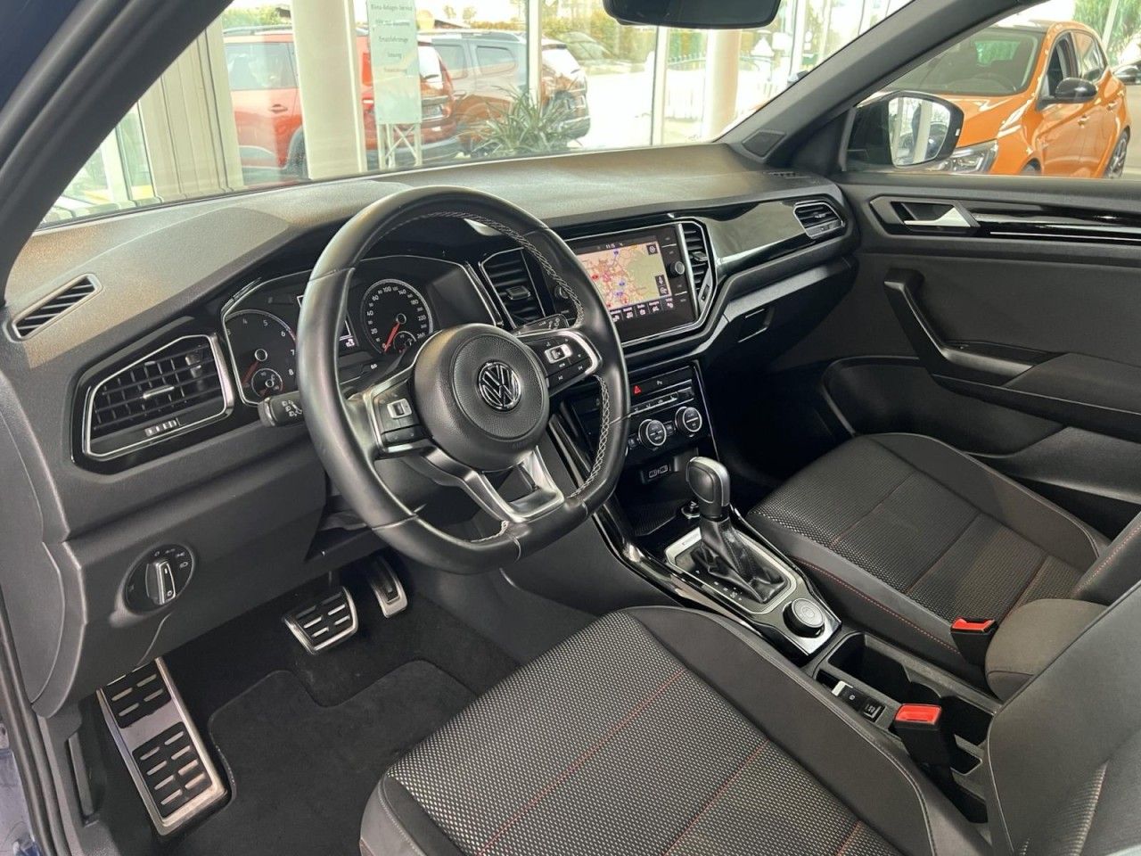 Volkswagen T-Roc Sport 4Motion 2.0 TSI DSG - Samsaru's Car Outlet