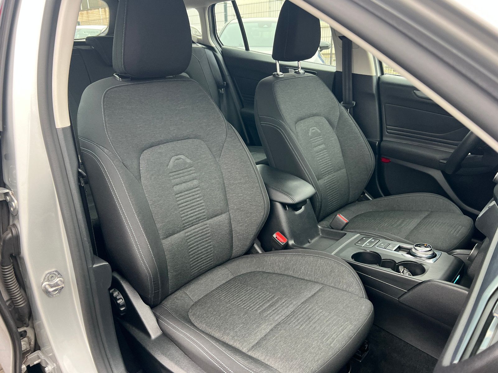Ford Focus Turnier Active X Aut. - Samsaru's Car Outlet