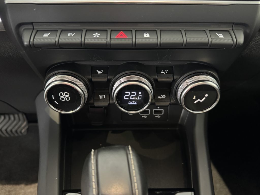 Renault Arkana INTENS E-TECH 145 - Samsaru's Car Outlet