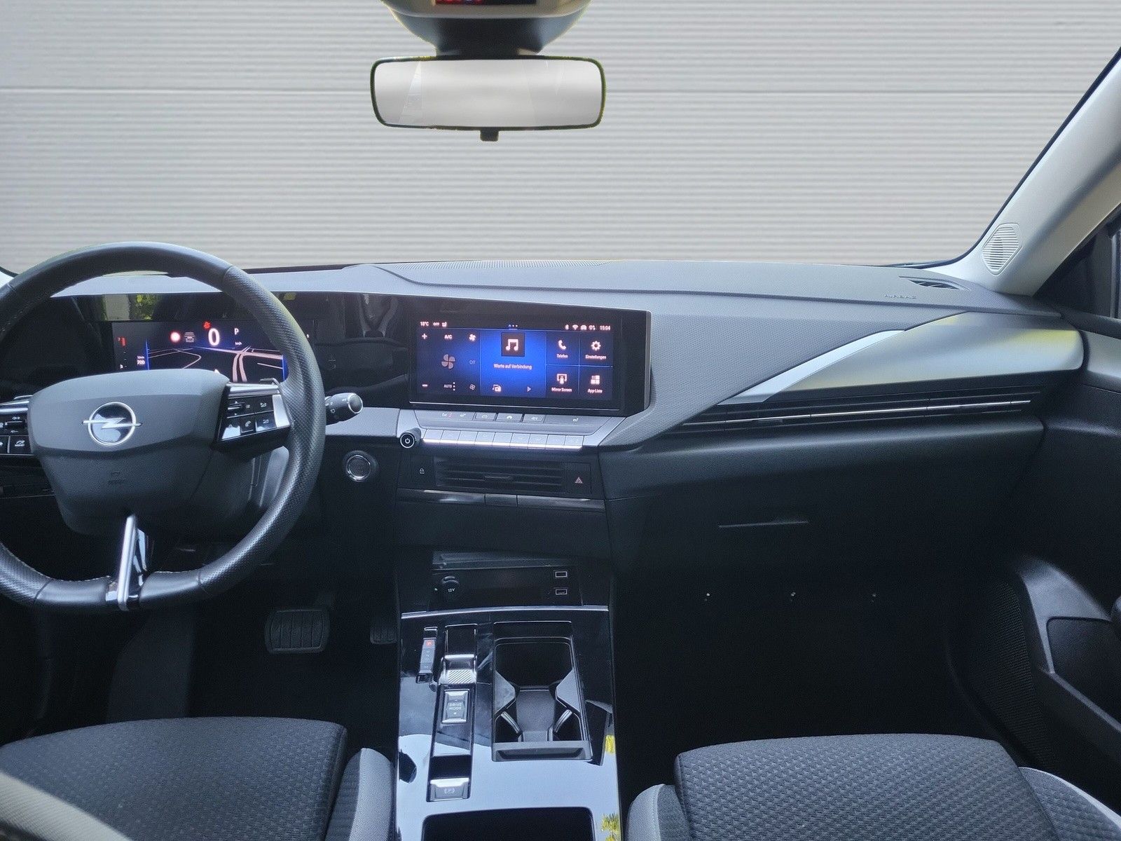 Opel Astra 1.2 Business Edition - Samsaru's Car Outlet