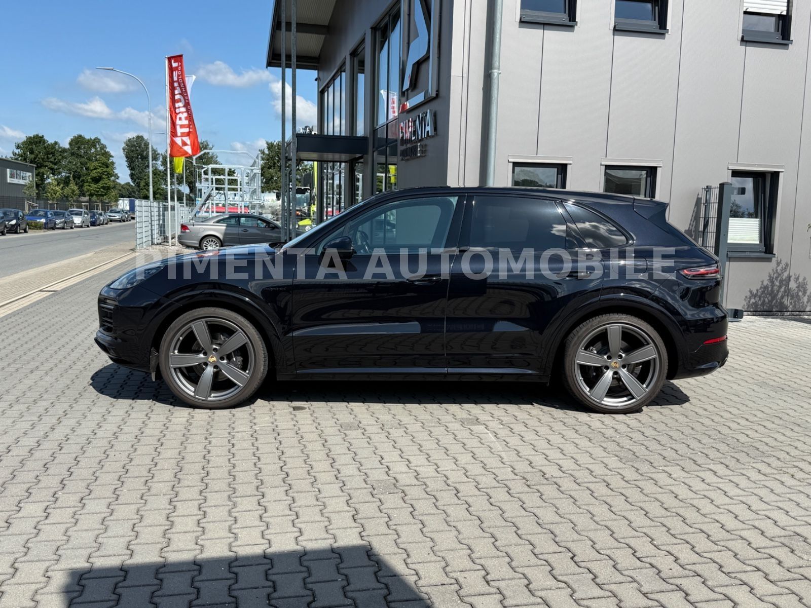 Porsche Cayenne E-Hybrid BLACK 22" APPROVED AHK LUFT PAN