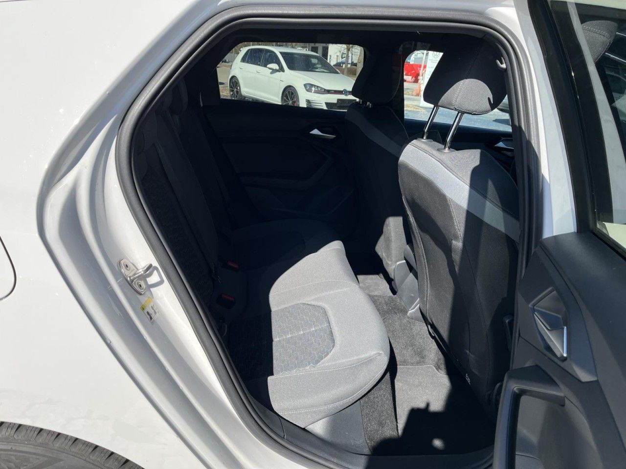 Audi A1 Sportback 1,0 TFSI Advanced S-Tronic - Samsaru's Car Outlet