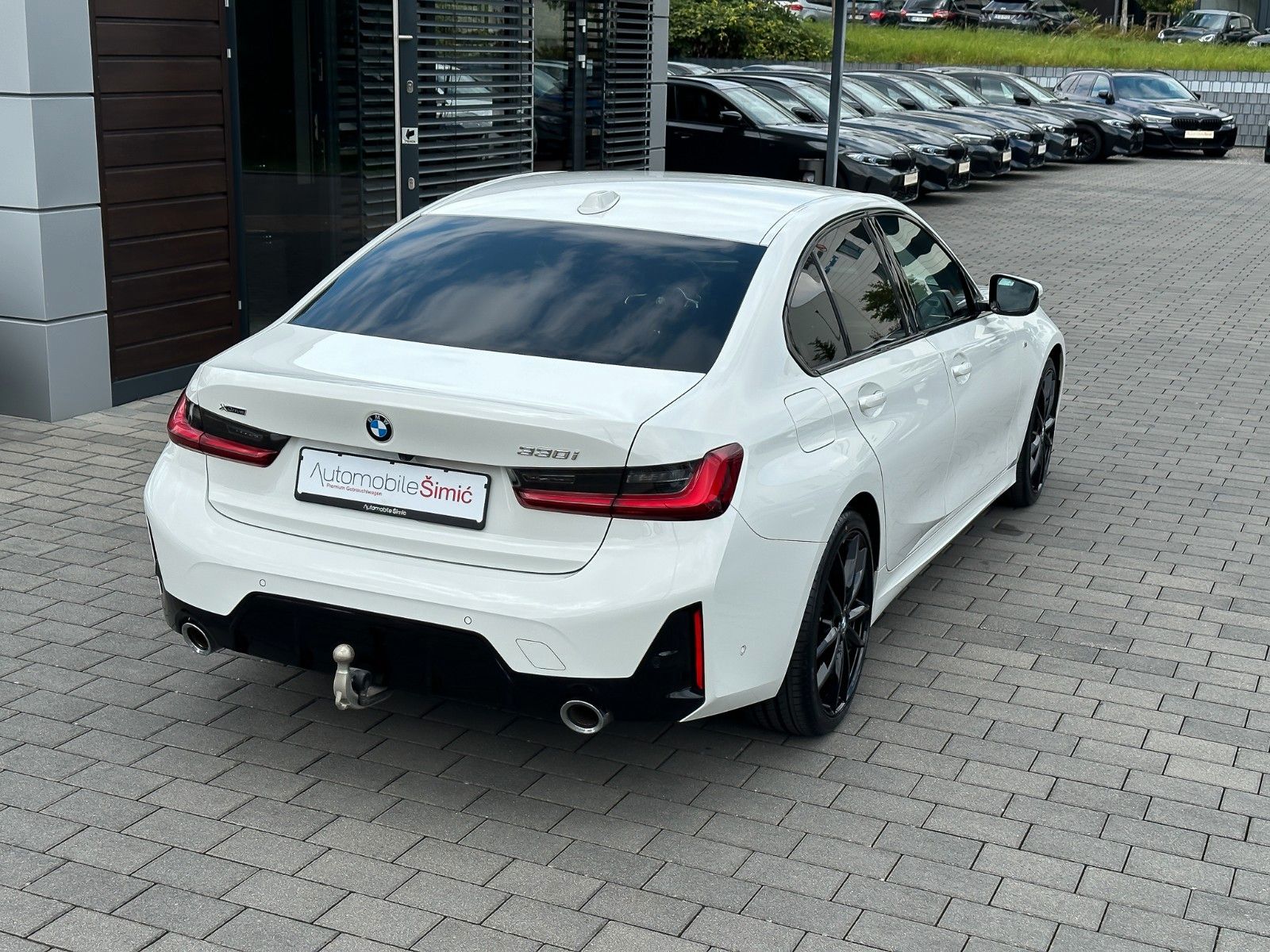 BMW 330 i xD M Sport - Samsaru's Car Outlet